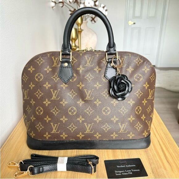 ✅AUTHENTIC✅LOUIS VUITTON ALMA PM - Picture 1 of 14